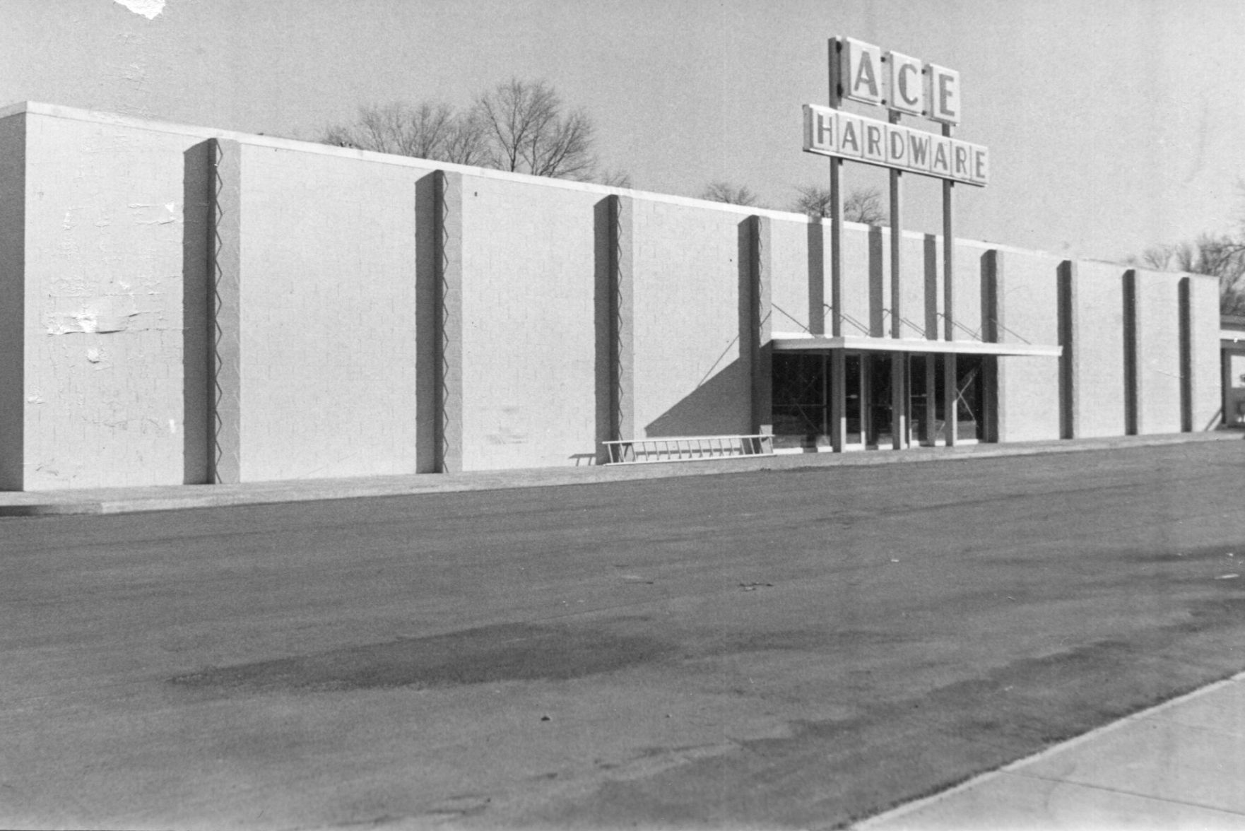 Ace Hardware, 601 S Dewey, ca. 1970s (NPT file photo).jpg